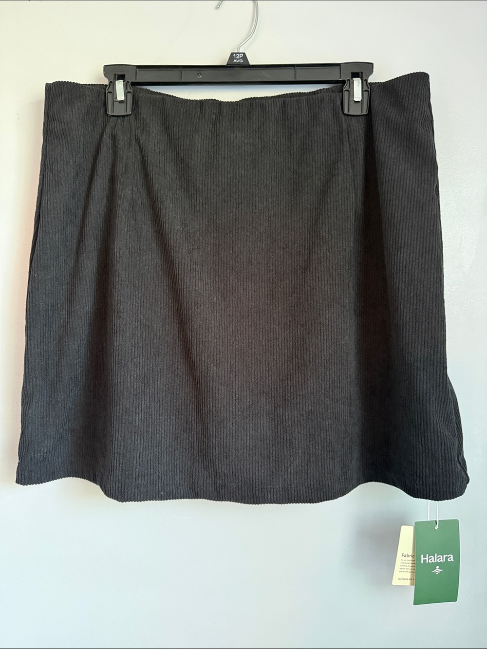 HALARA Black Ribbed AuraCord Skort